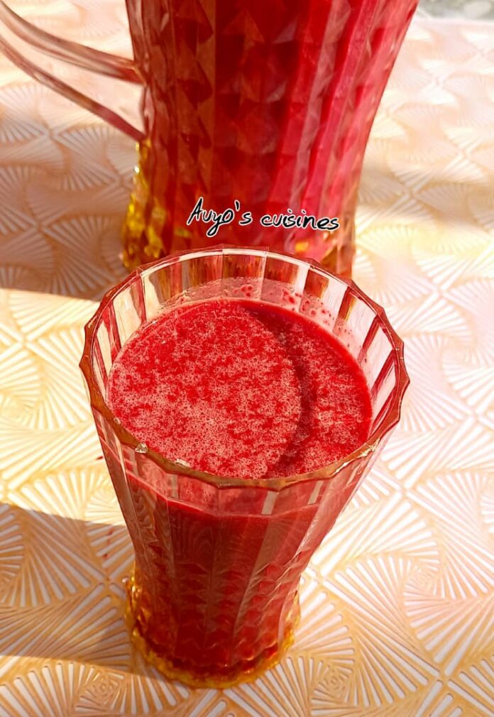 Banana beetroot smoothie by Auyo's Cuisines