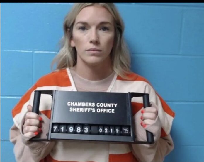 35-year-old female teacher faces imprisonment for having sex with student