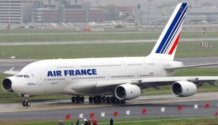Air France leaves Nigerian passengers stranded at Lome after diverting flight