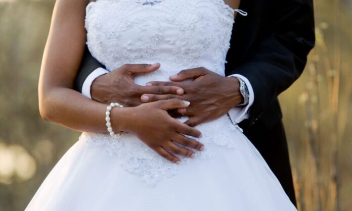 2-year-marriage ends as wife rejects husband’s surname