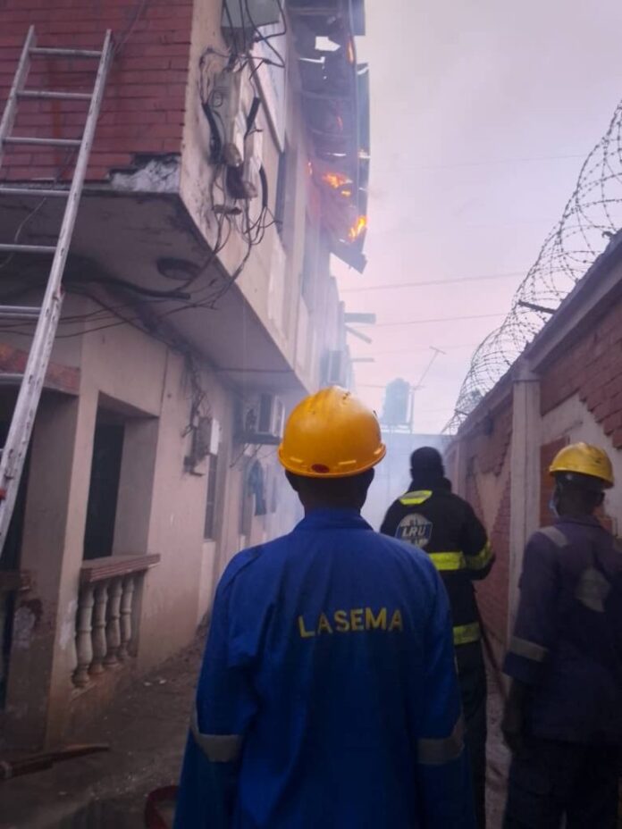 Fire engulfs medical centre in Lagos
