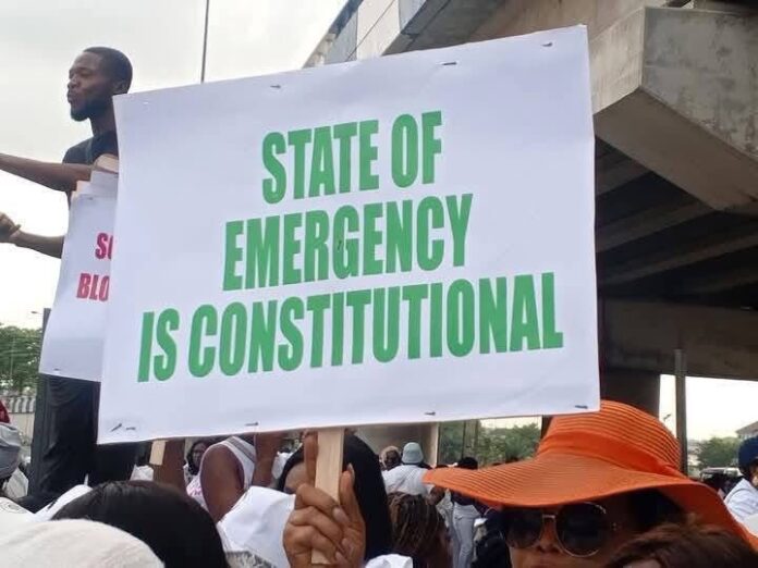 Women protest in support of emergency rule in Rivers State (Pictures)