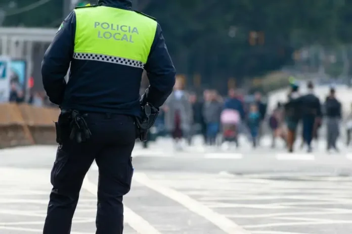 Police recover tonne of cocaine in gang bust