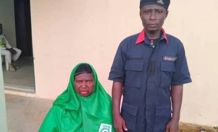 NSCDC officer returns missing $505, 30 Saudi Riyals to owner