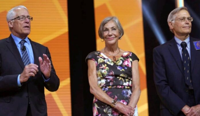Owners of Walmart become world richest family with net worth of $432 billion