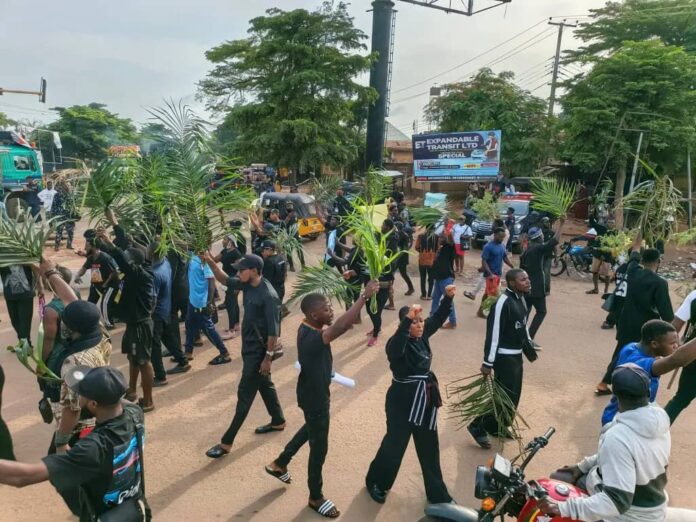 Protest: Angry youths block Abuja-Makurdi highway