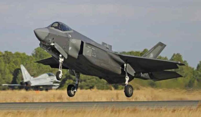 UK to buy fighter jets capable of carrying tactical nuclear weapons