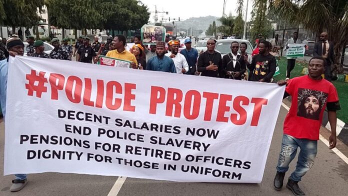Sowore leads retired police officers in protest despite warnings