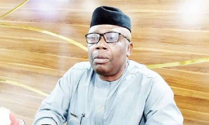 Aide to senator resigns, cites N20,000 monthly salary as unsustainable
