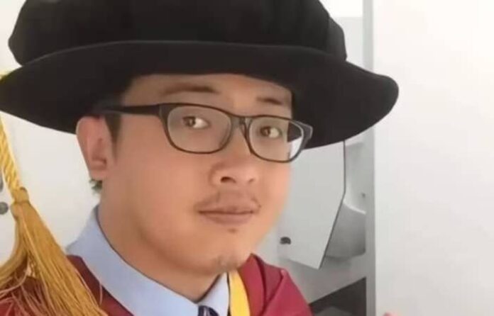 39-year-old PhD holder becomes food delivery worker after job hunt fails
