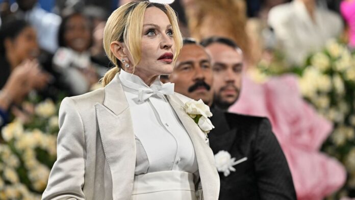 Madonna urges Pope to visit Gaza 'before it's too late'