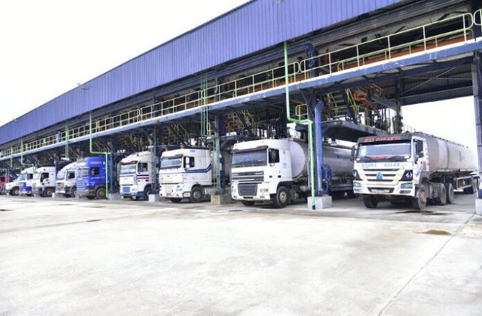 NUPENG vs Dangote: Fuel marketers beg Tinubu to avert Monday strike